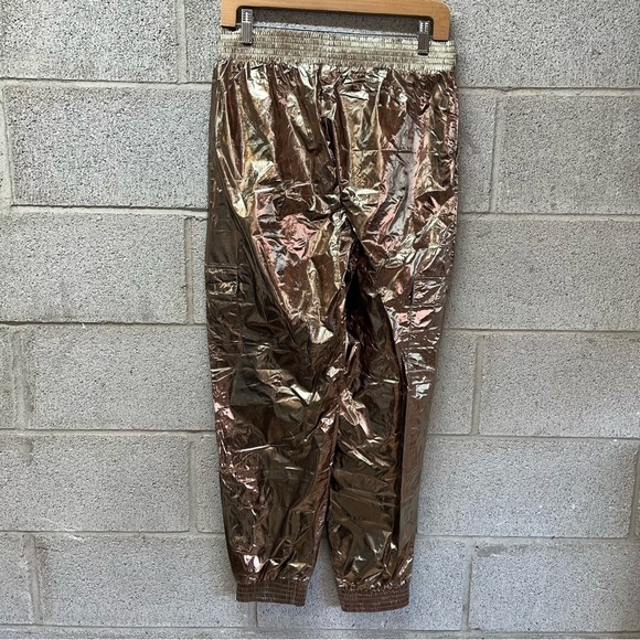 New Victoria Sport Metallic Active Set - Picture 6 of 13